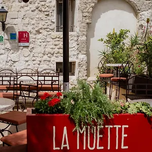 La Muette 3* Arles